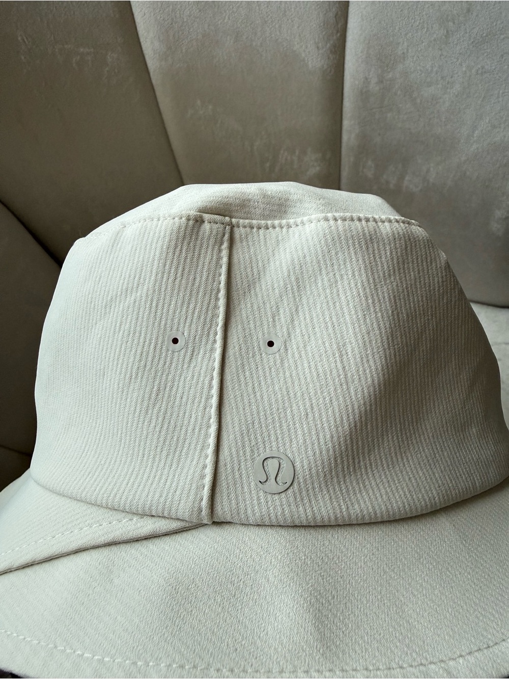 Lululemon hat - Picture 2 of 5